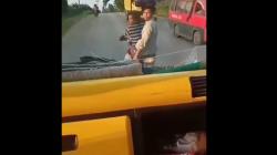 Preman di Asahan Lempar Kaca Truk dengan Batu, Diduga Kesal Tak Diberi Uang