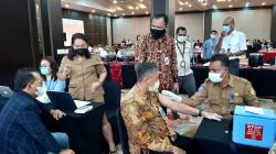 Geliatkan Ekonomi, OJK Papua Vaksinasi Covid-19 Pelaku Jasa Keuangan dan Jurnalis