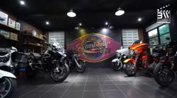 Tampil Cantik, Ovi Dian Ternyata Hobi Koleksi Moge dari BMW hingga Harley-Davidson