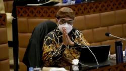 Pakai Belangkon dan Batik, Begini Gaya Menhub saat Raker DPR Bahas Mudik Lebaran