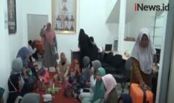 Video 32 Warga Kampung Miliarder di Tuban Daftar Umrah