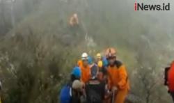 Video Evakuasi 6 Pendaki dari Jurang Gunung Lompobattang Sulsel