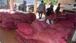 Harga Bawang dan Cabai Merah di Bantul Anjlok
