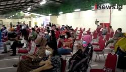 Video 1.800 Pedagang Pasar di Bogor Jalani Vaksinasi Covid-19