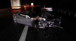 Apes, Mobil Ferrari Baru Dibeli 6 Jam Tabrak Pembatas Jalan hingga Hancur 