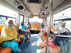 Pemprov DKI Sediakan 25 Bus Sekolah Antar Lansia ke Lokasi Vaksinasi<