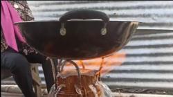 Sumur Keluarkan Air Bercampur Gas di Karanganyar, Warga Manfaatkan untuk Terapi   