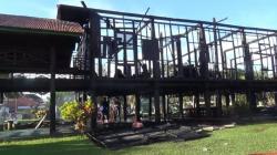 Rumah Adat Bone Bola Soba Hangus Terbakar