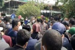 Video Ratusan Warga kembali Geruduk Pabrik Limbah Industri di Bogor