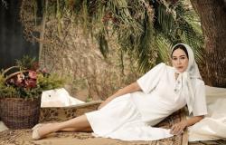 4 Gaya Aduhai Aura Kasih dengan Dress dan Rok, Netizen: Mama Muda Cantik!