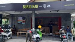 Arya Saloka Buka Restoran Burjobar di Yogyakarta, Baru Buka Diserbu Emak-Emak 