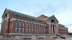 Iran Disebut-sebut Berencana Serang Wakasad AS dan Pos Militer di Washington DC