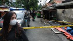 Warga: Bagian Tubuh Jatuh dari Apartemen Ambassador Timpa Lapak Pedagang Nasi Goreng