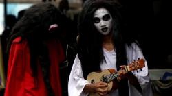 Warga Sukabumi Ketakutan Diteror Hantu, Ada yang Dicolek dan Diketuk Warungnya