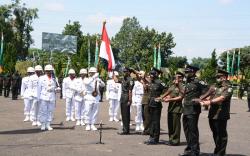 Pangdam Siliwangi Lantik 330 Prajurit Bintara Otsus TNI AD<
