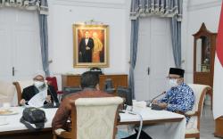 Percepat Vaksinasi Covid-19 di Jabar, Ridwan Kamil Gandeng Swasta<