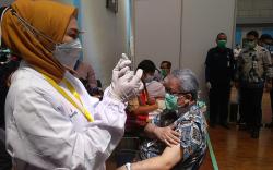 Percepat Vaksinasi Puluhan Ribu Guru, Pemkot Bandung Libatkan 30 Kecamatan