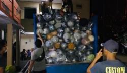 Bea Cukai Gagalkan Penyelundupan Ribuan Bal Tekstil Impor di Pangkalbalam