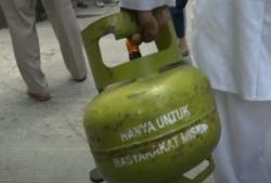 Video Pria di Matraman Kepergok Curi Tabung Gas 