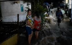 Anak Sungai Citanduy Meluap, Banjir Rendam Permukiman Warga di Tasikmalaya<