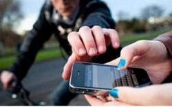 Perampas Handphone Bocah di KBB Ditangkap Polisi, Satu Pelaku Buron<