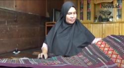 Video Melihat Kain Songket Sipirok yang Dikerjakan secara Tradisional di Tapsel