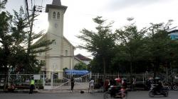 Jalan Depan Gereja Katedral Makassar Dibuka Pascaledakan Bom Bunuh Diri