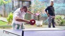 Gaya Edy Rahmayadi Sarungan Main Tenis Meja, Netizen: Kelas Gubsu