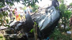 Toyota Yaris Tertabrak KA Penataran di Malang, Bocah 12 Tahun Tewas, Ibunya Luka Parah