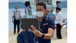 Kena Prank saat Kunker di Samosir, Menparekraf Sandiaga Kaget Nyaris Loncat dari Kapal