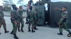 Beredar Video Truk TNI Kecelakaan di Jalan Tol Salatiga, Korban Dibawa ke RS Slamet Riyadi
