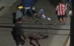 2 Pria di Tasikmalaya Duel Pakai Golok, Sekujur Tubuh Luka dan Bersimbah Darah<