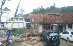 206 Rumah Rusak, Ini Analisis BMKG terkait Puting Beliung di Cimenyan Bandung<