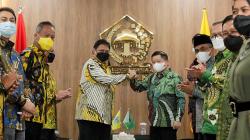 Airlangga Hartarto Bertemu Suharso Monoarfa Bahas Politik dan Ekonomi