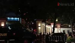 Video 2 Mobil Barracuda Berjaga di Depan Gerbang Mabes Polri