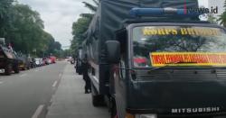 Video Jelang Jumat Agung, Polri Siagakan Barracuda dan Rantis di Gereja Katedral Jakarta