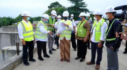 Pintu Air Demangan Jadi Pengendali Banjir di Solo, Ini Masukan Gibran