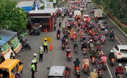 Antisipasi Teror, Polresta Sidoarjo Sweeping Kendaraan di Jalan Waru