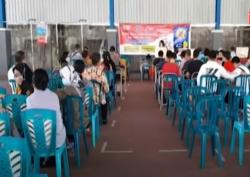 Video Vaksinasi Astrazeneca kembali Dilanjutkan Meski Sempat Dihentikan