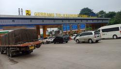 Volume Kendaraan dari Jakarta ke Bandung Lewat Tol Cipularang Melonjak<
