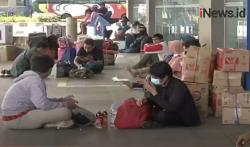 Video Lonjakan Penumpang di Terminal Pulo Gebang Jaktim