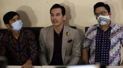 Film Atalarik Syah: Kumpulan Peran Paling Ikonik dari Aktor Gagah Sepanjang Masa!