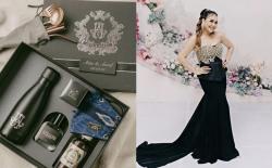 Melaney Ricardo Dapat Kalung Liontin Biru saat Unboxing Souvenir Atta-Aurel   