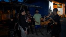 Mencekam, Gerombolan Pemuda Serang Warga di Tasikmalaya dengan Senjata Tajam<