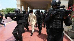 Aksi Gegana Brimob Selamatkan Bupati Aceh Besar dari Serangan Teroris