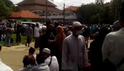 Santri Kenang Sosok Abuya Uci Turtusi, Ulama Karismatik di Tangerang