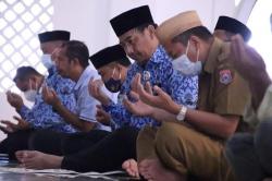 Bupati Bone Bolango Instruksikan Masjid Dibuka untuk Salat Tarawih