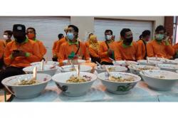  THL di Gunungkidul Ditraktir Makan Sepuasnya, Nikmati Gaji Pertama Bupati