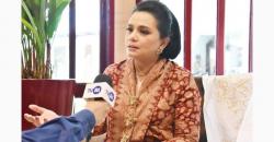 Dipimpin Yanti Airlangga, Koleksi Yayasan Batik Indonesia Dipamerkan di HUT Dekranas