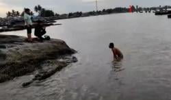 Video Terduga Pengedar Sabu Terjun ke Laut di Bangka Selatan saat Digerebek Polisi